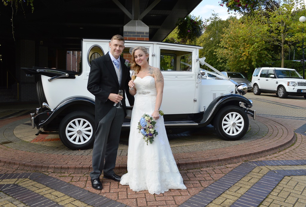 Village Urban Resort Swindon Wedding for Lucy and Carl