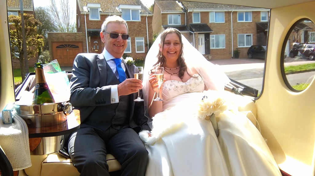 Highworth wedding for Alison and Stuart
