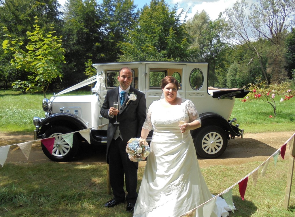 Cricklade wedding for Charlotte and Chris