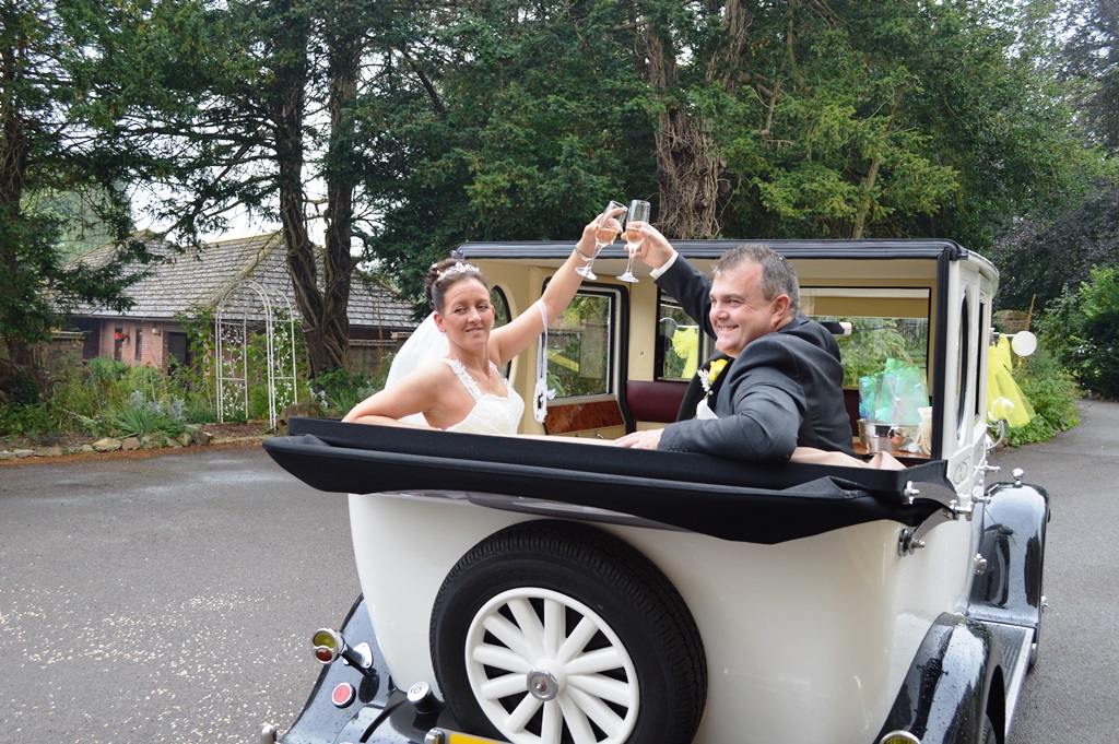 Chiseldon House wedding for Louise and Chris