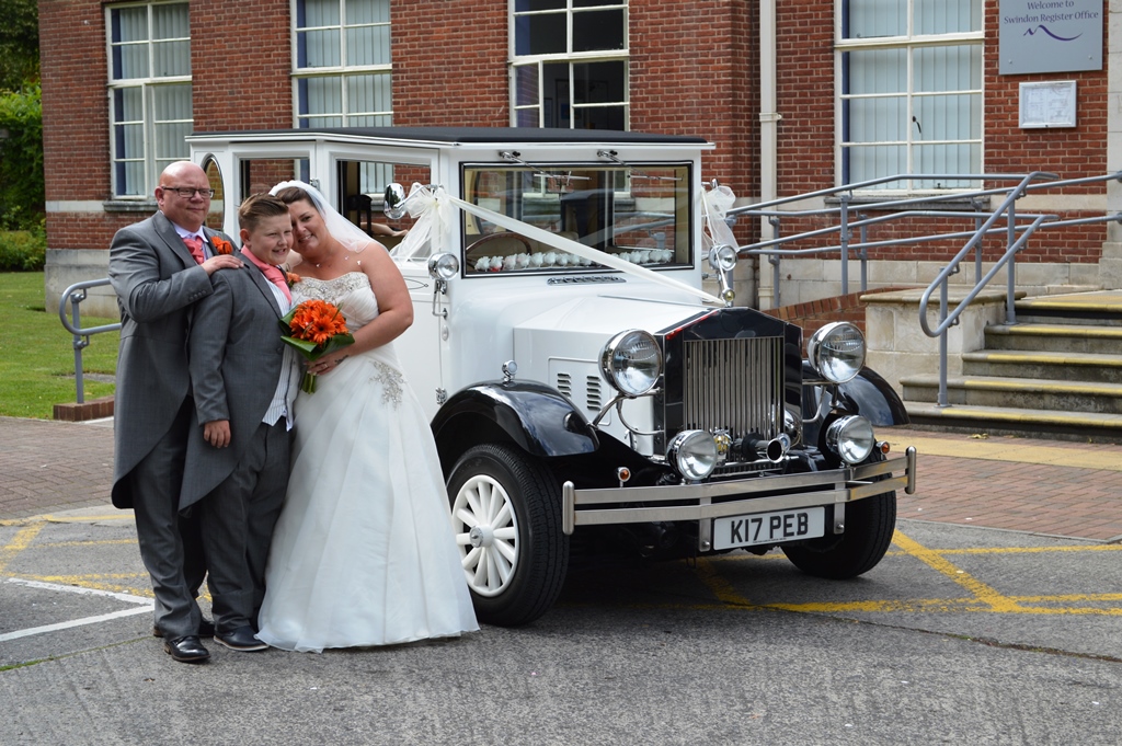 Swindon Register Office wedding for Joanne and Brian
