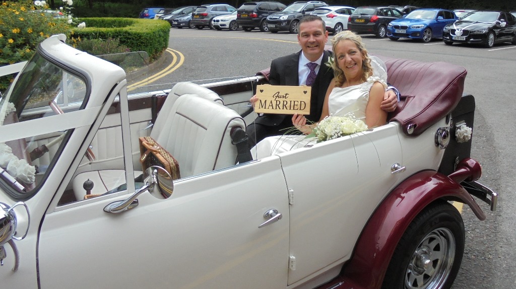 Swindon Marriott wedding reception for Maria & Andrew