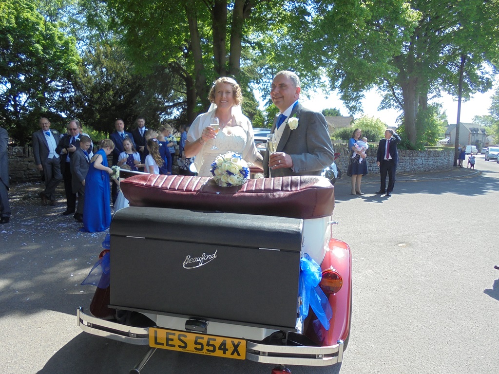 Claire & Ian at Stratton St Margaret Church