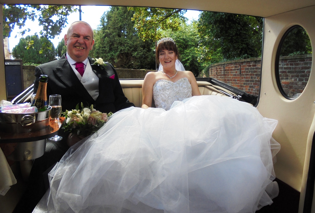 Melksham wedding for Lisa & Neil