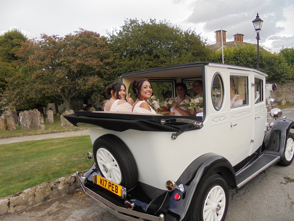 Bridesmaids arriving at Wroughton Church
