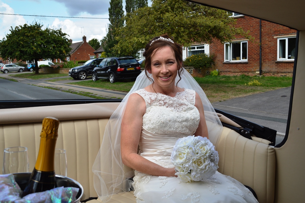 Donna in Imperial wedding car