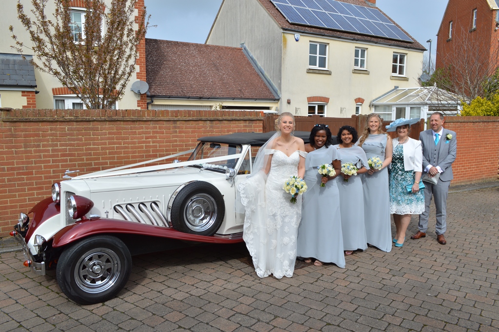 Jennifer's briadal party with Beauford wedding car