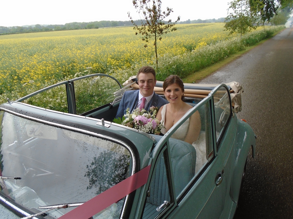 Katie & Ross with Morris Minor wedding car